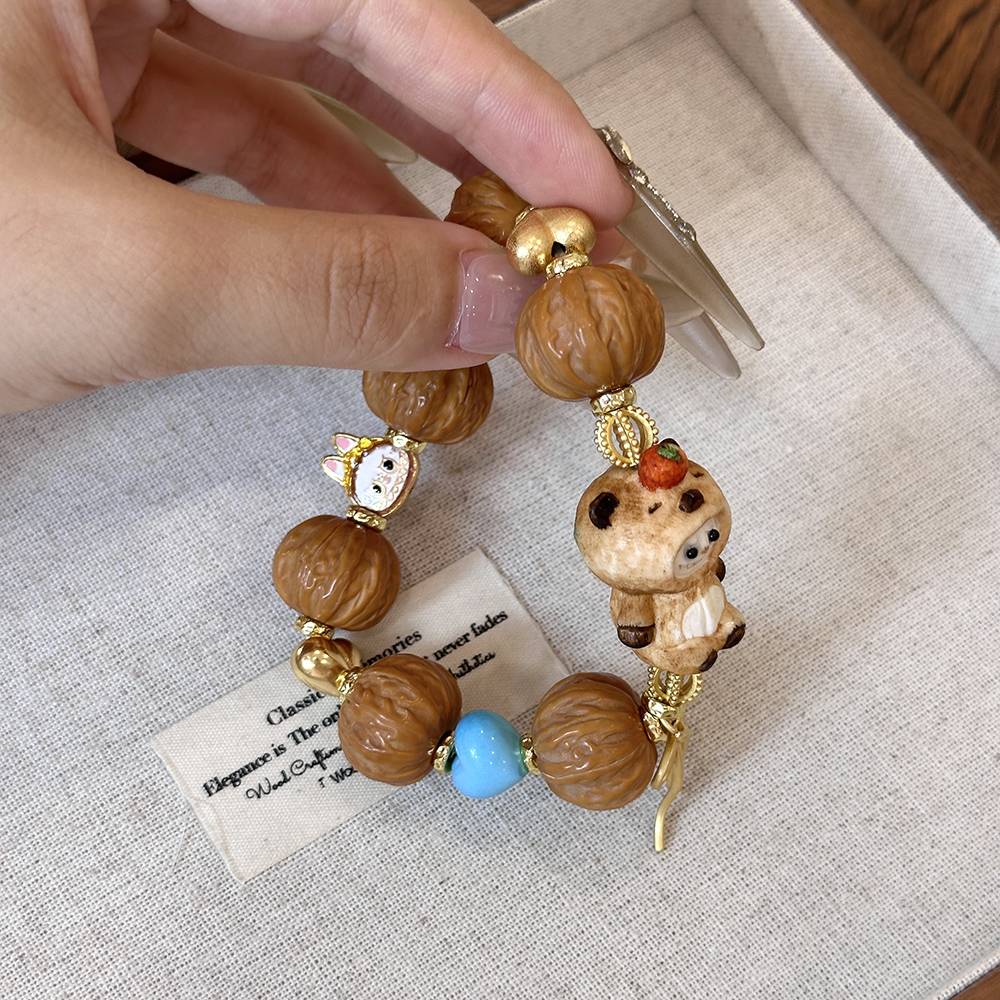 Lion Head (or Monkey Head) Agate and Eight-Sided Bead Bracelet - Image 2